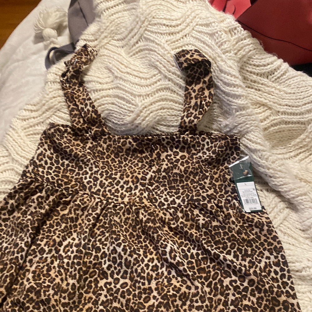 Leopard print top